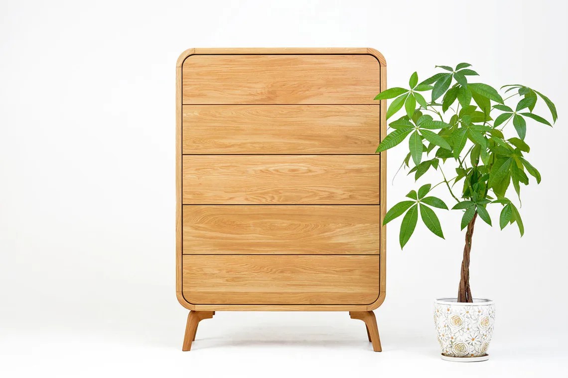 komoda z litego drewna dębowego z 5 szufladami i mechanizmem push to open